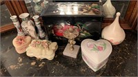Dresser group lot, includes 4 jewelry boxes,