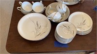 Easterling Ceres dish set