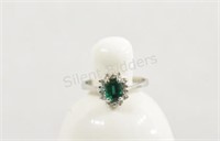 Ladies Sterling Cluster Ring w Synthetic Emerald