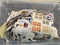 Tub of assorted Canada Stamps