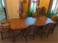 Antique Mahogany Formal Dining Table