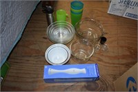 Kitchen Lot ~ Mixing Bowls, Hand Blender