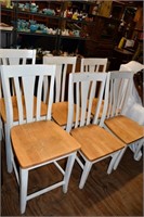2 Barstools & 4 Kitchen Chairs