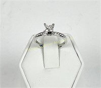 MAYORS 18K WHITE GOLD DIAMOND SOLITAIRE RING