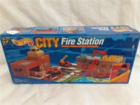 Hot Wheels City Fire Station w/ Box, 1990, No