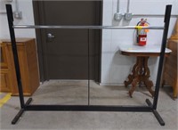 (M) Metal Clothing Rack measures approximately