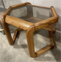 (L) Hexagonal Wooden End Table w/ Glass Top