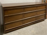 (L) Bassett Furniture Vintage Wooden 9 Drawer