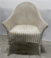 (J) White Wicker Chair (25”x22”x37”)