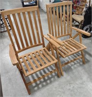 (W) Lot of 2 Wooden Folding Patio Chairs