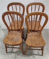 (II) Lot of 4 Dining Table Style Wooden Chairs