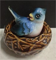 Vtg. Ceramic Baby Bird W/ Nest Salt & Pepper