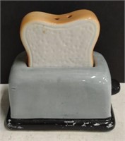 Bread in Toaster Salt & Pepper Shakers