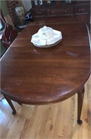 Mahogany Dining table with one leaf,