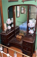 Antique 4 drawer vanity dressing table, with one