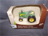 1/43 SCALE JD 630 LP TRACTOR IN BOX