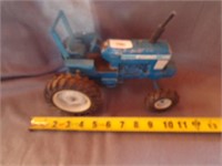 FORD 7710 TRACTOR ERTL