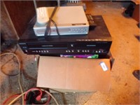 VHS TAPES/DVD PLAYER/VHS & DVD PLAYER - BOX LOT