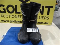 Alpinestars Motorcycle Boots, Size 42