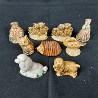 9 x Wade Miniature Ceramic Figures