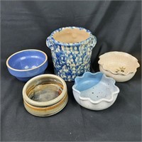 5 Pcs Stoneware Bowls and Crock