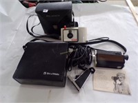 Polaroid camera w/ case Swinger model 20