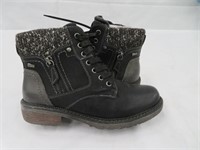 PAIR BLACK LADY'S ANKLE BOOTS SIZE 5