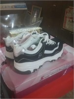 New black and white Skechers size 6 Tennis Shoes