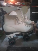White roller derby skates size 8