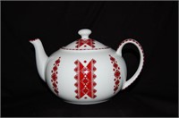 NEW – Ukrainian Porcelain Tea Pot (6 Cup)