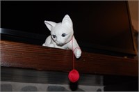 Mischevious Ceramic Kitten Tangled Ball