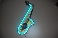 Battery Operated Saxophone Clock with