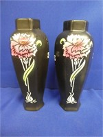 PAIR OF SHELLEY CARNATION VASES