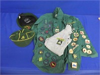 LOT OF BOY SCOUT WOLF CUB & GIRL GUIDE