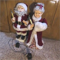 Santa & Mrs. Claus Christmas Decor