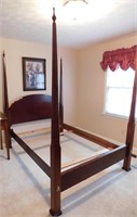 Queen or full 4 poster bed