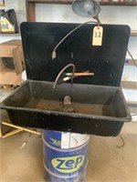 Solvent tank with barrel parts washer