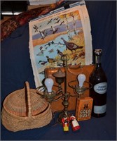 Lot: basket, lamp, leather valise, 11 ca.1950 PA G