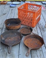 4 Cast Iron Cookware Pieces