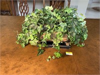 ARTIFICIAL IVY IN DECORATRIVE PLANTER