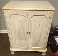 DISTRESSED CABINET 26WX17DX34H