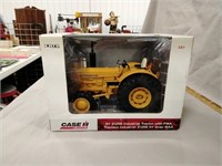 Ertl IH 21256 Industrial Tractor With FWA