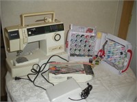 Singer sewing Machine, Handy stitch and Acc. Case