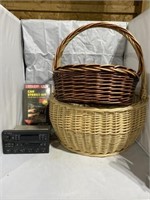 Baskets and car Stereo Set