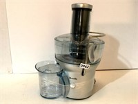 BREVILLE JUICE FOUNTAIN JUICER-POWERED UP