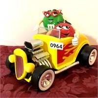 M & M BATTERY OPERATED CAR-UNTESTED