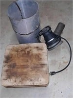 Porter Cable Palm Sander/Flashing/Cutting Board
