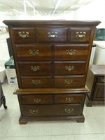 American Drew chest of drawers 18"x39"x55"