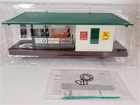 Lionel Boxed 14106 Operating Freight Station