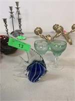 CUT TO CLEAR GLASSES  AND ART GLASS FISH